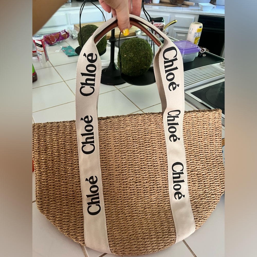 Beautiful Cholé tote. Brand new. So beautiful for any style ! - Picture 2 of 2